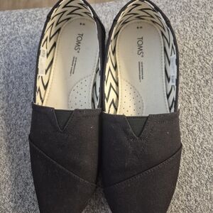 TOMS Women Black Slip-On Loafers